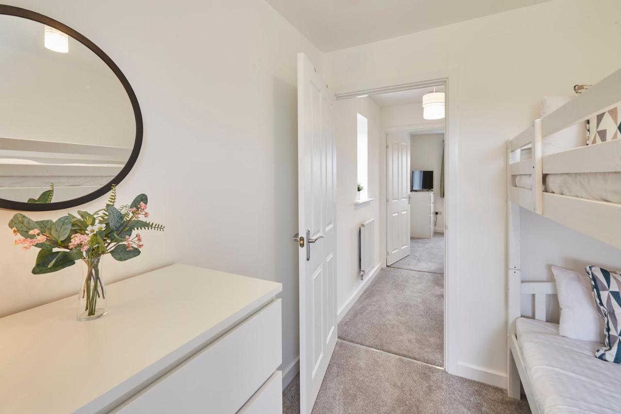 Host & Stay - Cayton Bay Cottage מראה חיצוני תמונה